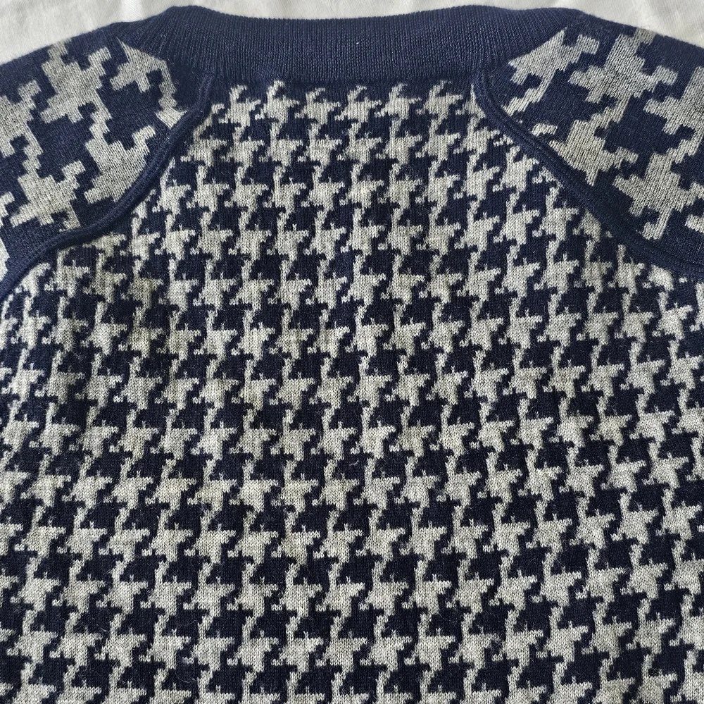 J.Crew 100% Merino Wool Houndstooth Sweater - Women’s Size M - Preppy Quiet Lux